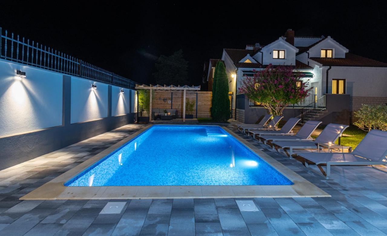 The Oasis Villa Trilj Eksteriør billede